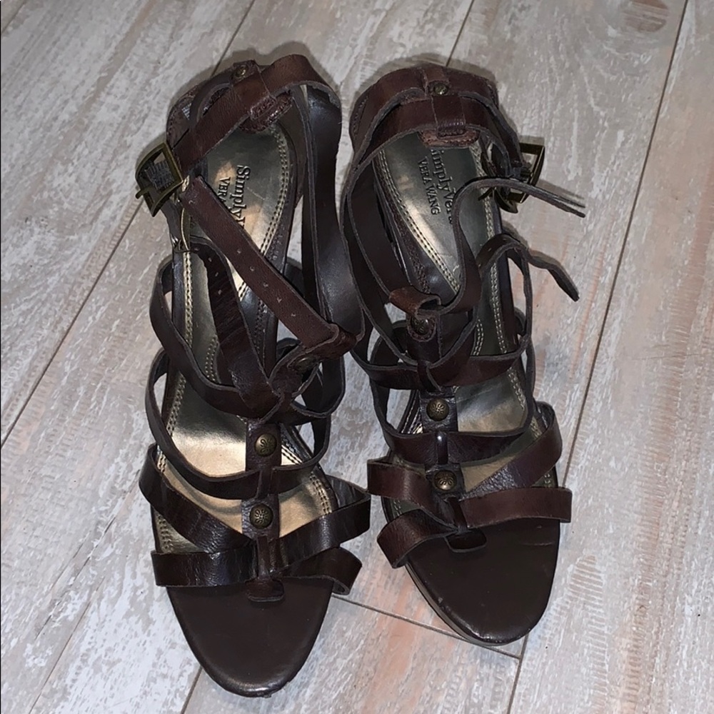 🔥4/$20 Vera Wang brown chunky heel